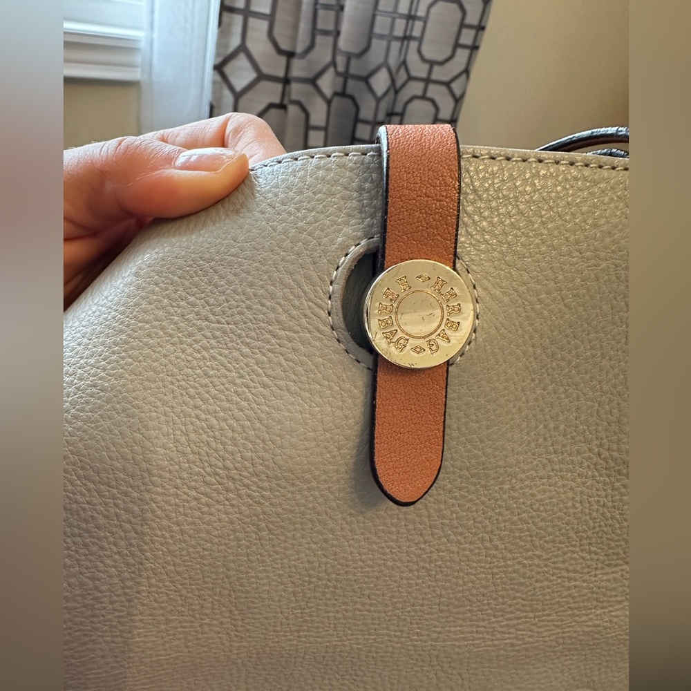 Two-Tone Leather Tote Bag - Picture 3 of 7